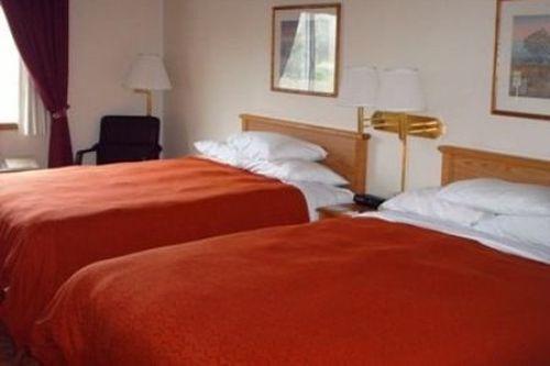 Country & By Radisson, Northfield, Mn
