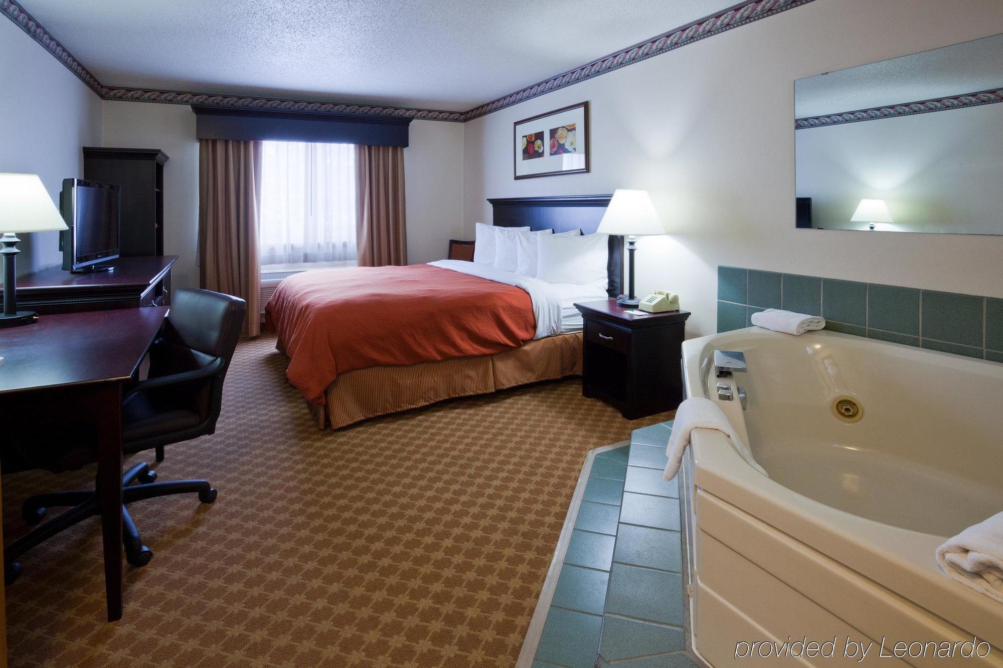 Country & By Radisson, Northfield, Mn